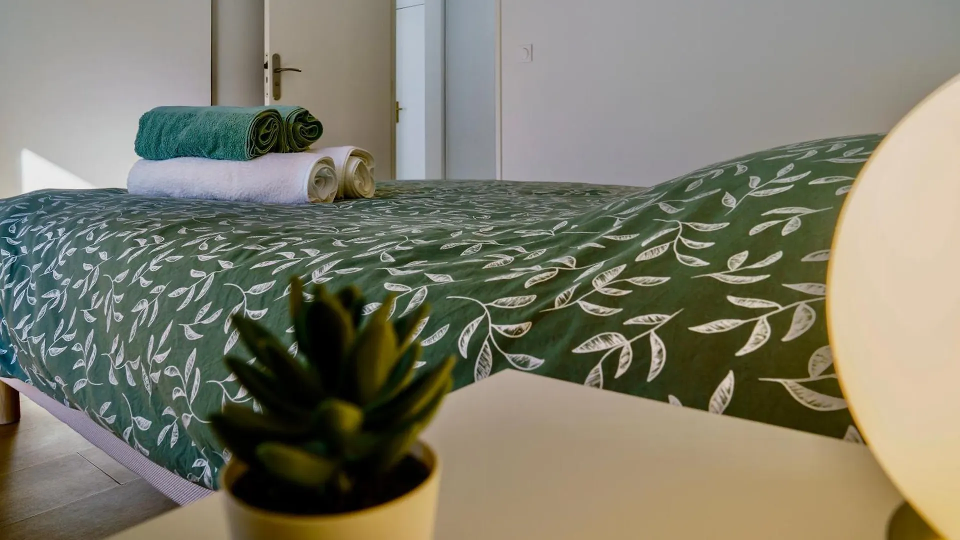 100M Plage Stella Antibes Apartament